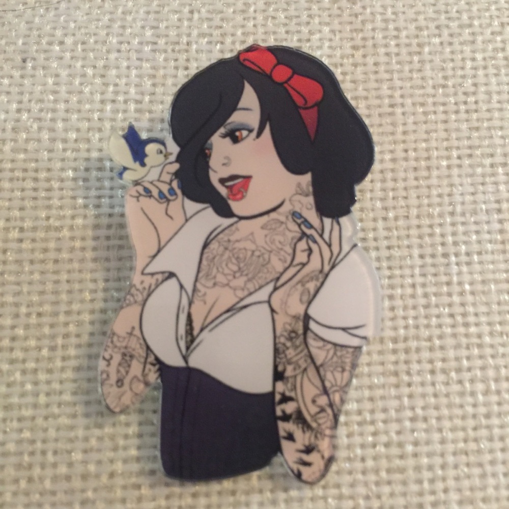 💚SOLD OUT 💚 Punk Princess PIN Snow White